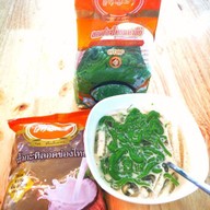 จุ้ง ข้าวหมูแดง ข้าวขาหมู ในปั๊มน้ำมัน PT ถนนพุทธมณฑลสาย 5