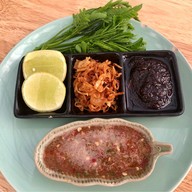 พาขวัญปูไข่จอมทอง