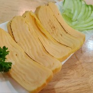 มาโกโตะ ซูชิ อาหารญี่ปุ่นและหมูกรอบ