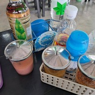 บรรยากาศ โกดัง47เนื้อตุ๋น หมูตุ๋น ข้าวหมกไก่