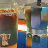 I-Aof Mokapot กาแฟสด ชา ผลไม้ปั่น คลองรั้งสายใน หน้าตลาดรุ่งหิรัญ