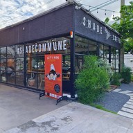 หน้าร้าน SHADE COMMUNE specialty coffee -