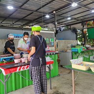 บรรยากาศ โกดัง47เนื้อตุ๋น หมูตุ๋น ข้าวหมกไก่