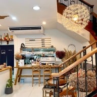 Little SiS Sweet Art Cafe เมืองทองธานี