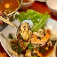 POP Restaurant Lumnarai