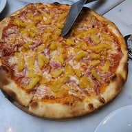 Food or drink of So Rich The Bistro