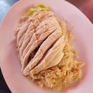 เมนูของร้าน ข้าวมันไก่ ข้างโรงเจ บ้านบึง