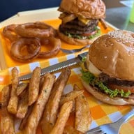 Homeless Burger Suthep