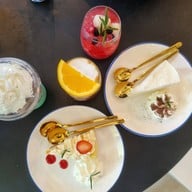 เมนูของร้าน Blue Surf Cafe