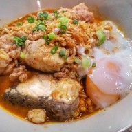 อากู๋ ข้าวต้ม มาม่า เจ้าเก่าแยกสตรี