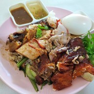 เมนูของร้าน ฮิ้น ข้าวหมูแดงข้าวหน้าเป็ด นครปฐม