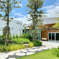 Anacolly Cafe’ & Bistro