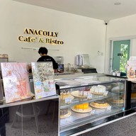 Anacolly Cafe’ & Bistro