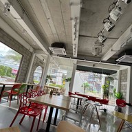 Box Bar Cafe & Dining