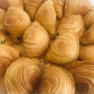 กะหรี่ปั๊บคุณรัตน์ สายไหม