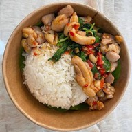 จ่าโอ๋ กะเพราโบราณ หอพักพัชรี