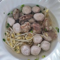 เมนูของร้าน ฮ้อ ลูกชิ้นเนื้อน้ำใส