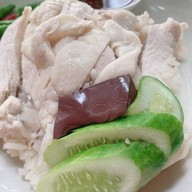 เมนูของร้าน ข้าวมันไก่ป้ายแดง สาขา ซ.วัดด่าน