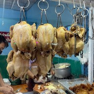 ข้าวมันไก่ข้างศาลปู่ดำ(ข้าวมันไก่แป๊ะหนึ่ง)