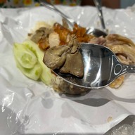 ข้าวมันไก่ข้างศาลปู่ดำ(ข้าวมันไก่แป๊ะหนึ่ง)