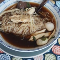 ก๋วยเตี๋ยวไก่ราชวัตร สาขา ตรงข้ามกรมสรรพสามิต (สาขา 2)  ตรงข้ามกรมสรรพสามิต