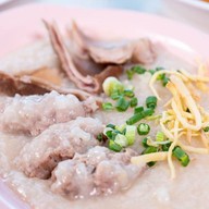โจ๊กสามย่าน แคราย (ปากซอยงามวงศ์วาน 4) - ข้าวมันไก่ ต้มเลือดหมู แคราย (ปากซอยงามวงศ์วาน4)