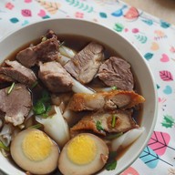 ก๋วยจั๊บอาแปะเล่าสี่ #อาแปะถอดเสื้อ จันทน์16