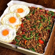 จ่าโอ๋ กะเพราโบราณ หอพักพัชรี