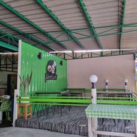 หน้าร้าน รู้เองจ๊ะ อาหารตามสั่ง