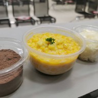 ข้าวไข่ข้นคั่วพริกเกลือ & ข้าวโพดผัดเนย