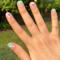 Modern nail หินกอง