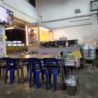 บรรยากาศ ร้านข้าวต้ม