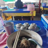 เมนูของร้าน ก๋วยเตี๋ยวเรืออยุธยา ป.ประทุม ซอยพหลโยธิน 62