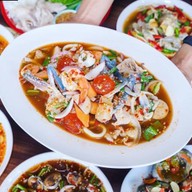 YUM ZEED ตลาดเวิลด์มาร์เก็ต