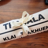 Madison Hotel & Cafe ท่าศาลา