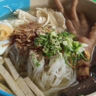 ลภัส ก๋วยจั๊บญวน อุบล สาขา 1