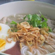 ลภัส ก๋วยจั๊บญวน อุบล สาขา 1