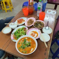 ข้าวต้มบาทเดียว ยงเจริญ(เจ้าเก่า)