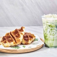 Glass House Patisserie salaya