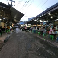 หน้าร้าน นกน้อย ขนมหวาน