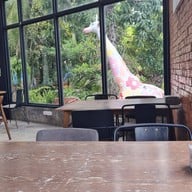 บรรยากาศ Pee Neung Coffee House