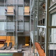 Samsen The Street Hotel