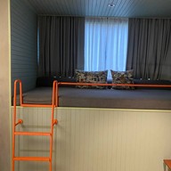 Samsen The Street Hotel