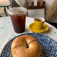 Prodigy Coffee ถนนชีท่าขอน