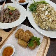 ผัดผัด ผัดผัด สาขาพลายชุมพล