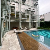 Samsen The Street Hotel