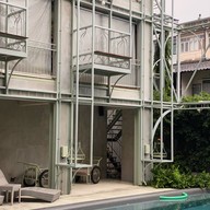 Samsen The Street Hotel