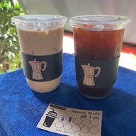 I-Aof Mokapot กาแฟสด ชา ผลไม้ปั่น คลองรั้งสายใน หน้าตลาดรุ่งหิรัญ