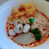 ก๋วยเตี๋ยวปลาโนนทอง ตลาดเก้าแสน