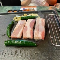 Nice Two Meat U Zpell @Future Park Rangsit